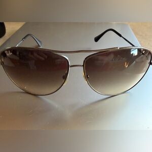 Aviator Sunglasses with Brown Gradient Lenses